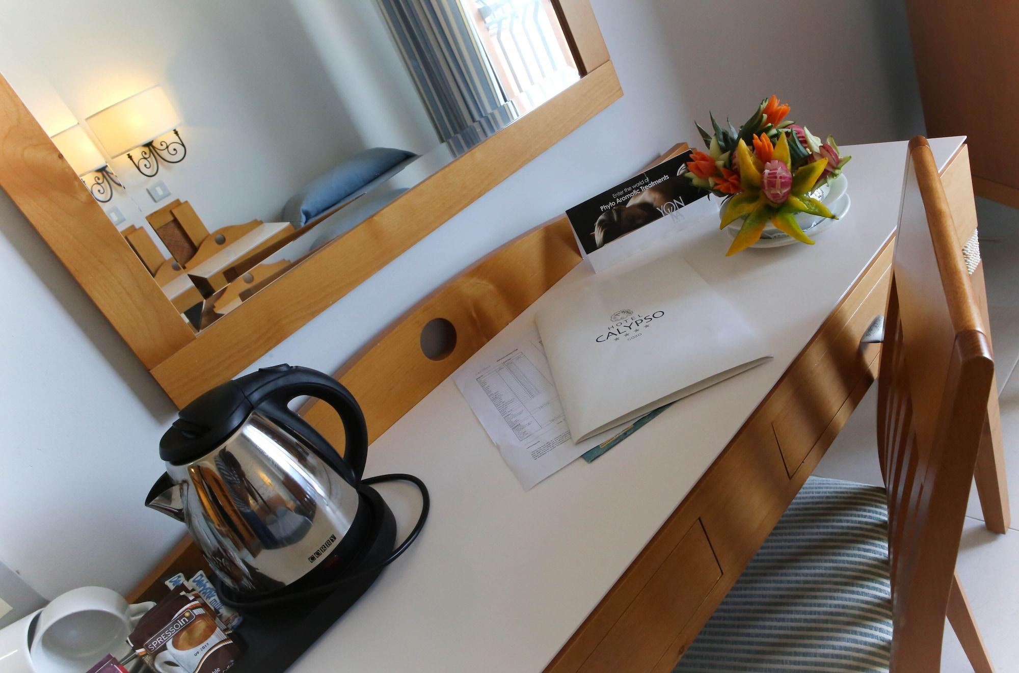 Hotel Calypso Marsalforn Ngoại thất bức ảnh