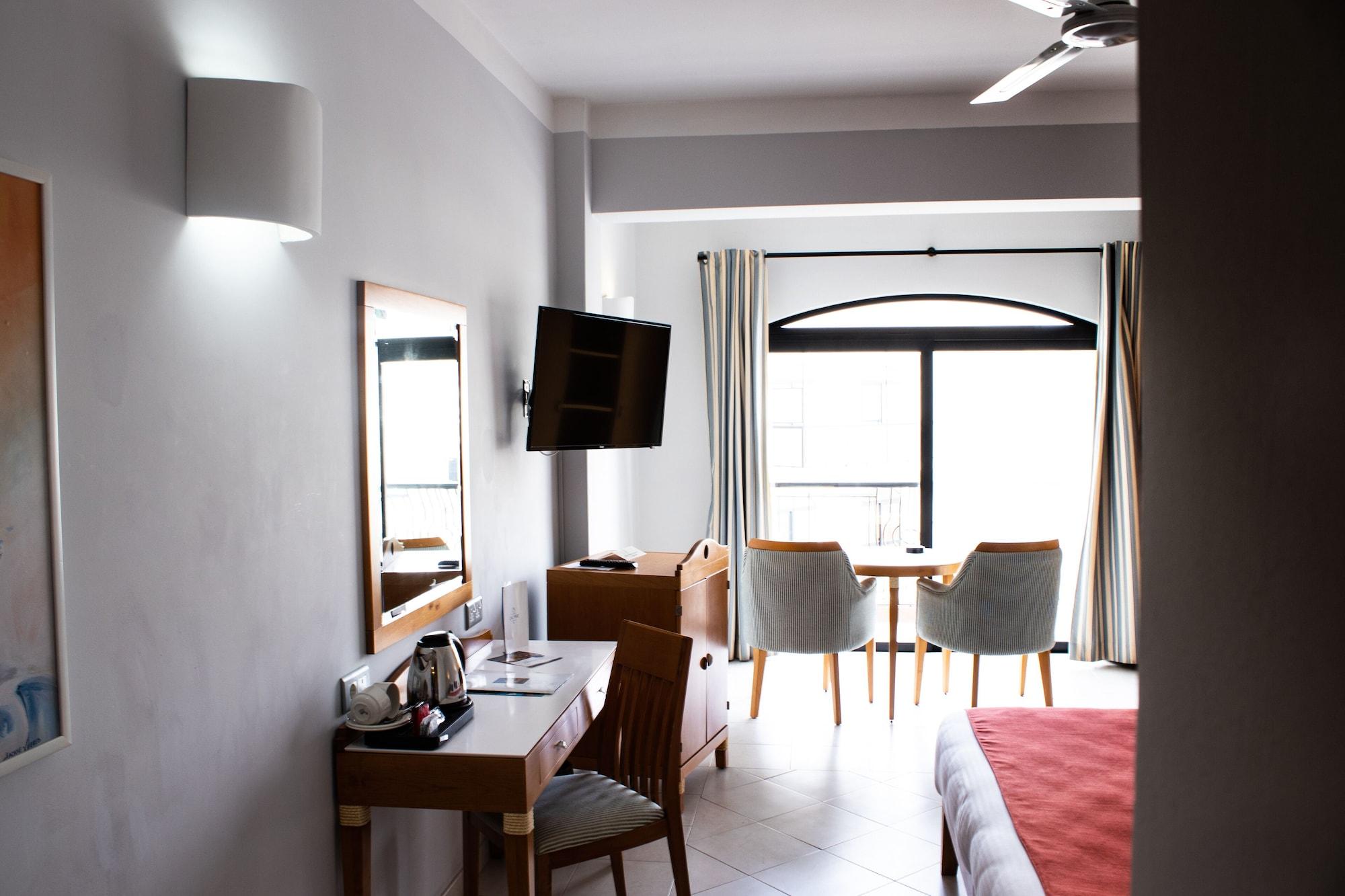 Hotel Calypso Marsalforn Ngoại thất bức ảnh